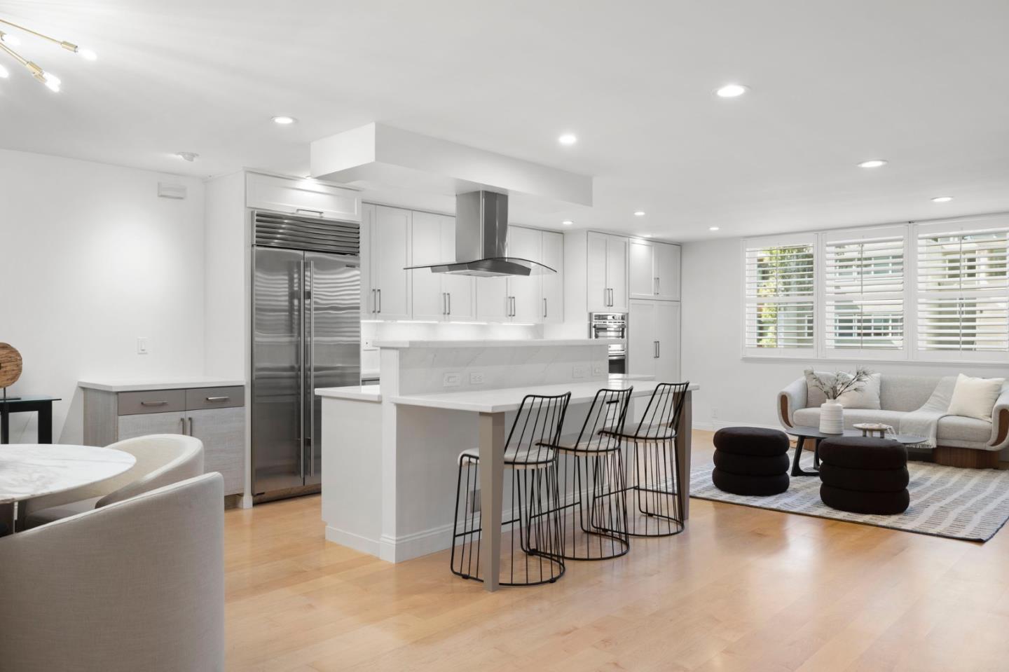 Detail Gallery Image 17 of 56 For 138 Stone Pine Ln, Menlo Park,  CA 94025 - 3 Beds | 2/1 Baths