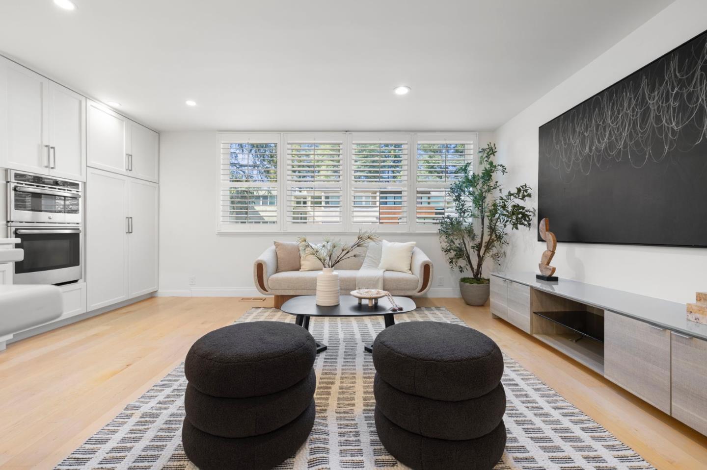 Detail Gallery Image 26 of 56 For 138 Stone Pine Ln, Menlo Park,  CA 94025 - 3 Beds | 2/1 Baths