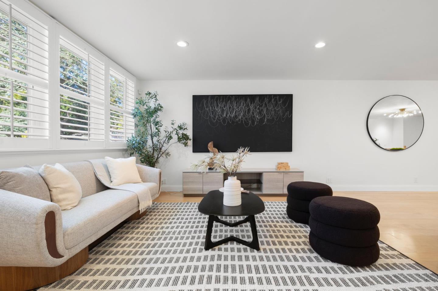 Detail Gallery Image 27 of 56 For 138 Stone Pine Ln, Menlo Park,  CA 94025 - 3 Beds | 2/1 Baths