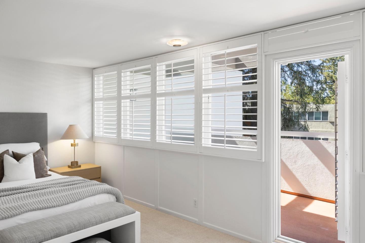 Detail Gallery Image 34 of 56 For 138 Stone Pine Ln, Menlo Park,  CA 94025 - 3 Beds | 2/1 Baths