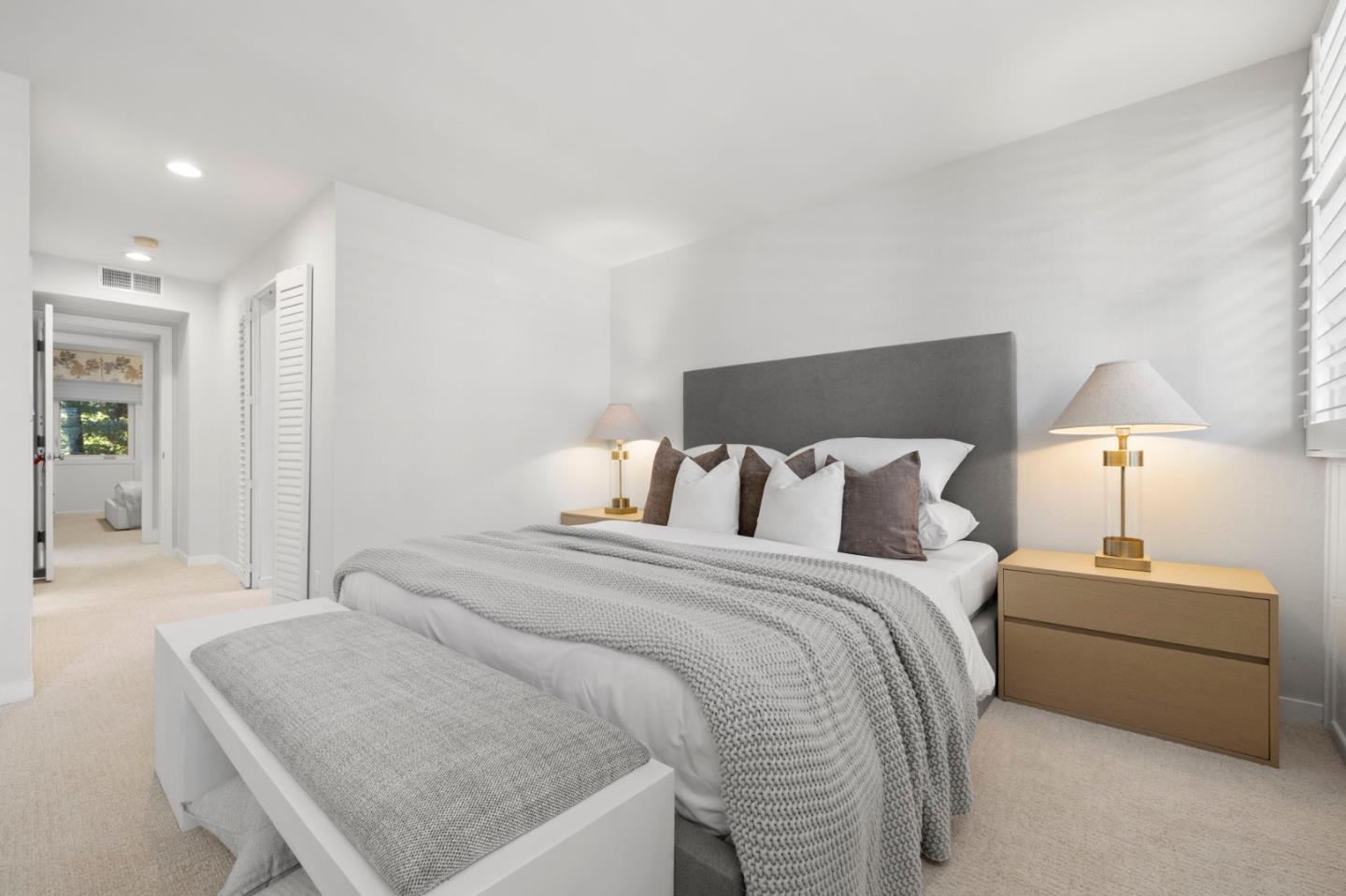 Detail Gallery Image 36 of 56 For 138 Stone Pine Ln, Menlo Park,  CA 94025 - 3 Beds | 2/1 Baths