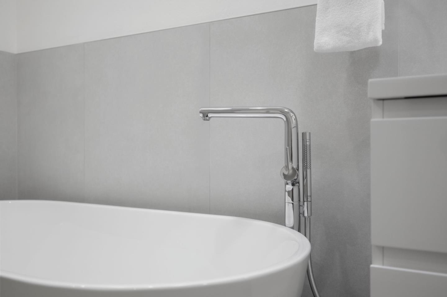 Detail Gallery Image 39 of 56 For 138 Stone Pine Ln, Menlo Park,  CA 94025 - 3 Beds | 2/1 Baths