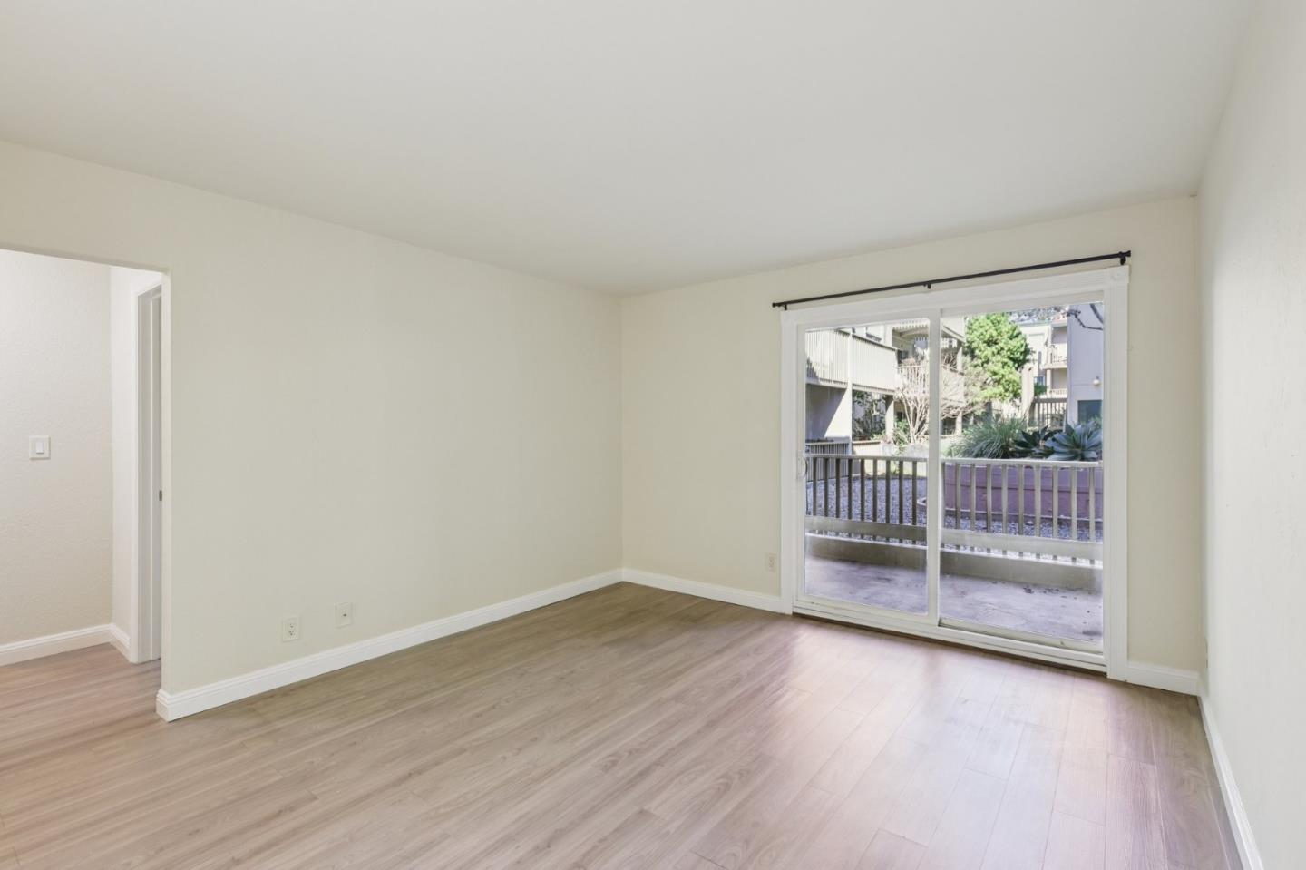 Detail Gallery Image 10 of 33 For 370 Imperial Way #118,  Daly City,  CA 94015 - 1 Beds | 1 Baths