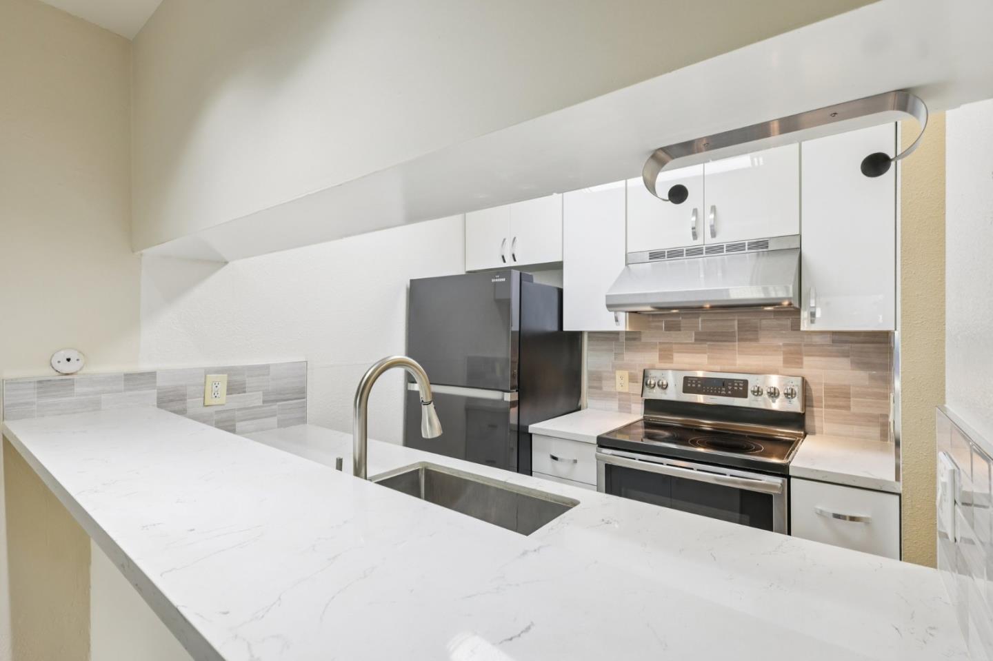 Detail Gallery Image 7 of 33 For 370 Imperial Way #118,  Daly City,  CA 94015 - 1 Beds | 1 Baths