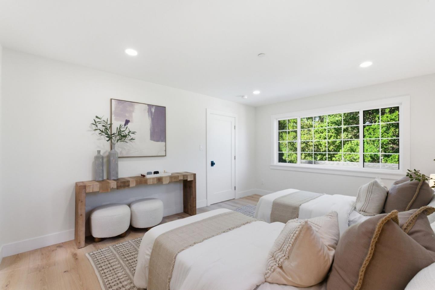 Detail Gallery Image 29 of 45 For 1516 Cortez Ave, Burlingame,  CA 94010 - 5 Beds | 4/1 Baths