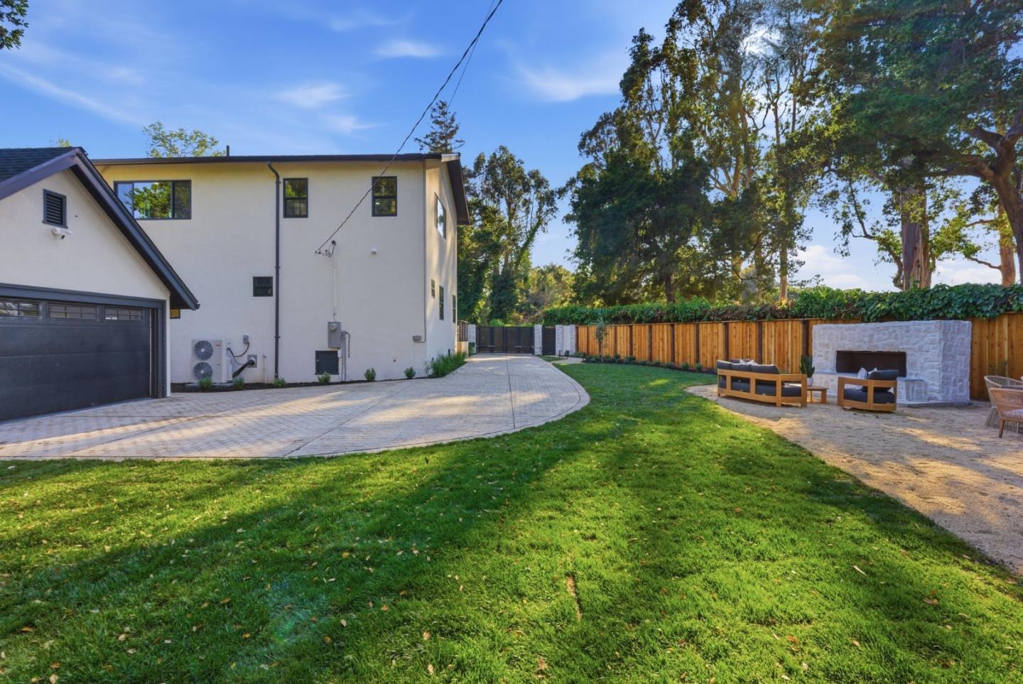 Detail Gallery Image 39 of 45 For 1516 Cortez Ave, Burlingame,  CA 94010 - 5 Beds | 4/1 Baths