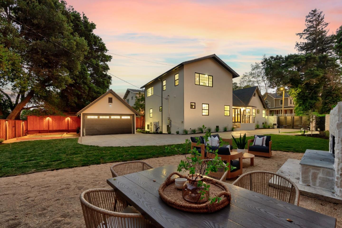 Detail Gallery Image 43 of 45 For 1516 Cortez Ave, Burlingame,  CA 94010 - 5 Beds | 4/1 Baths