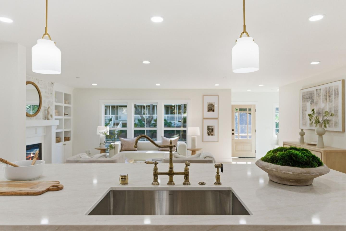 Detail Gallery Image 7 of 45 For 1516 Cortez Ave, Burlingame,  CA 94010 - 5 Beds | 4/1 Baths