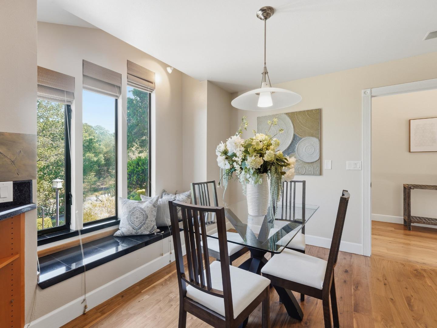 Detail Gallery Image 15 of 41 For 5666 Arboretum Dr, Los Altos,  CA 94024 - 3 Beds | 2/1 Baths