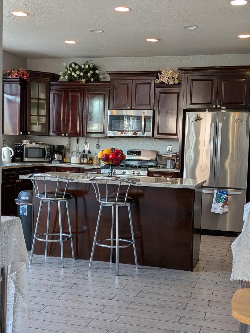 Detail Gallery Image 7 of 15 For 2517 Jayden Way, Stockton,  CA 95212 - 4 Beds | 2/1 Baths