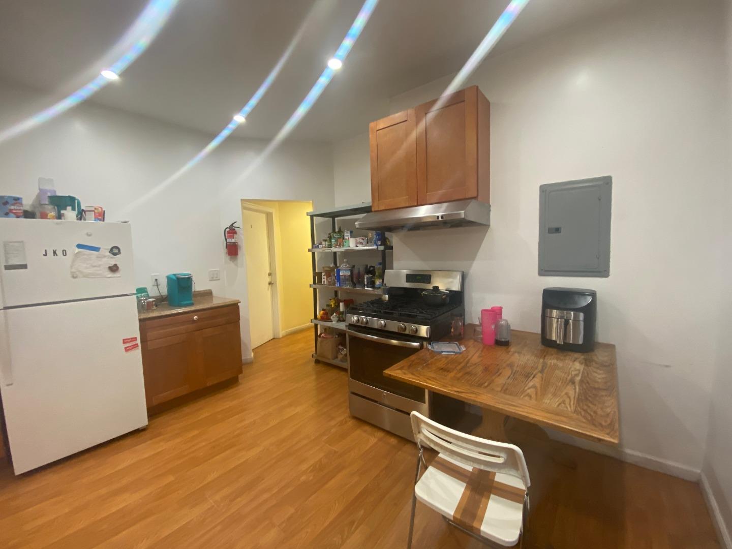 Detail Gallery Image 11 of 18 For 621 S 6th St, San Jose,  CA 95112 - – Beds | – Baths