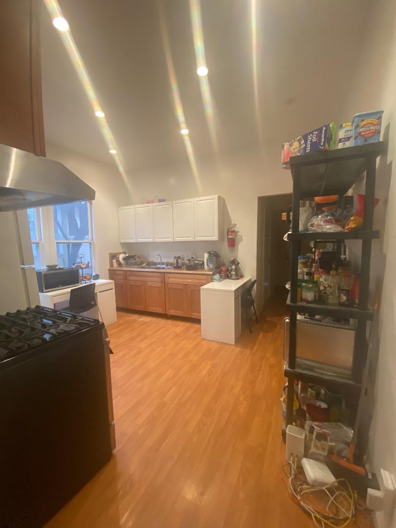 Detail Gallery Image 4 of 18 For 621 S 6th St, San Jose,  CA 95112 - – Beds | – Baths