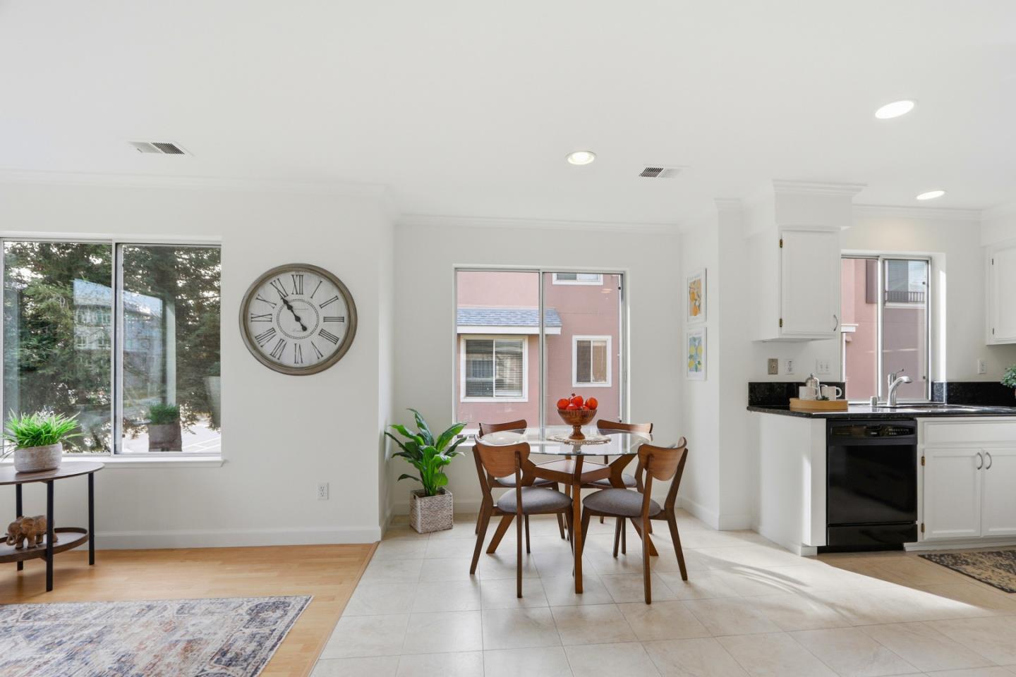 Detail Gallery Image 16 of 67 For 1007 Vardin Ter, Fremont,  CA 94536 - 3 Beds | 2/1 Baths