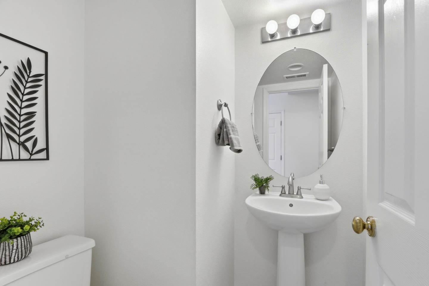 Detail Gallery Image 47 of 67 For 1007 Vardin Ter, Fremont,  CA 94536 - 3 Beds | 2/1 Baths