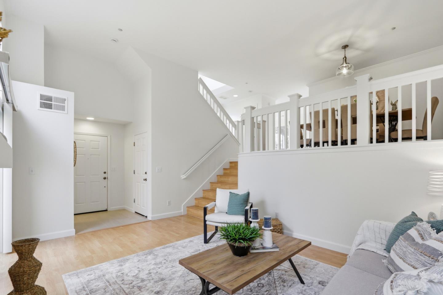 Detail Gallery Image 9 of 67 For 1007 Vardin Ter, Fremont,  CA 94536 - 3 Beds | 2/1 Baths