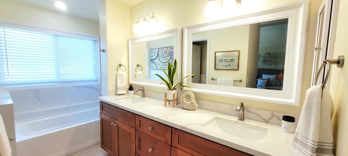 Detail Gallery Image 13 of 27 For 1146 Rosebriar Way, San Jose,  CA 95131 - 4 Beds | 2 Baths