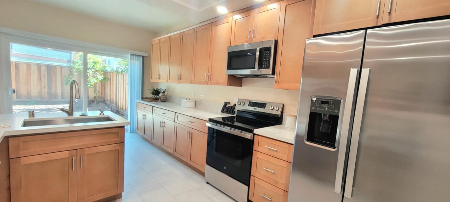 Detail Gallery Image 9 of 27 For 1146 Rosebriar Way, San Jose,  CA 95131 - 4 Beds | 2 Baths