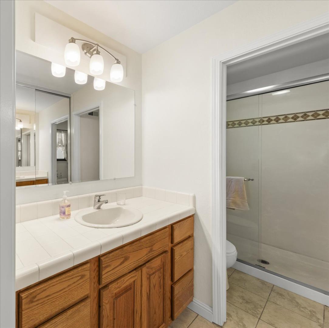 Detail Gallery Image 17 of 34 For 616 Brenda Lee Dr, San Jose,  CA 95123 - 4 Beds | 2/1 Baths