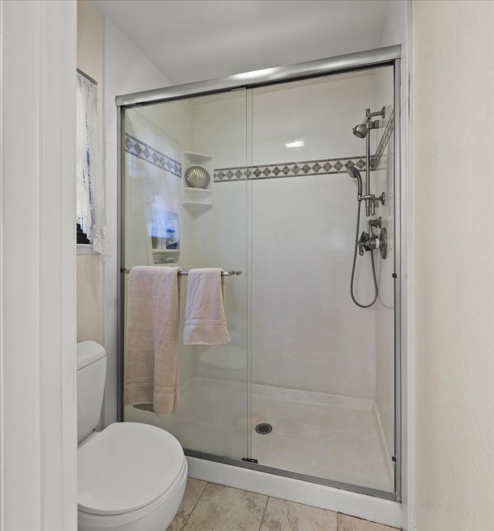 Detail Gallery Image 18 of 34 For 616 Brenda Lee Dr, San Jose,  CA 95123 - 4 Beds | 2/1 Baths