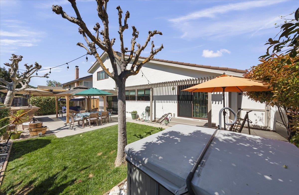 Detail Gallery Image 31 of 34 For 616 Brenda Lee Dr, San Jose,  CA 95123 - 4 Beds | 2/1 Baths