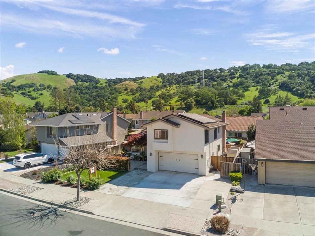 Detail Gallery Image 33 of 34 For 616 Brenda Lee Dr, San Jose,  CA 95123 - 4 Beds | 2/1 Baths