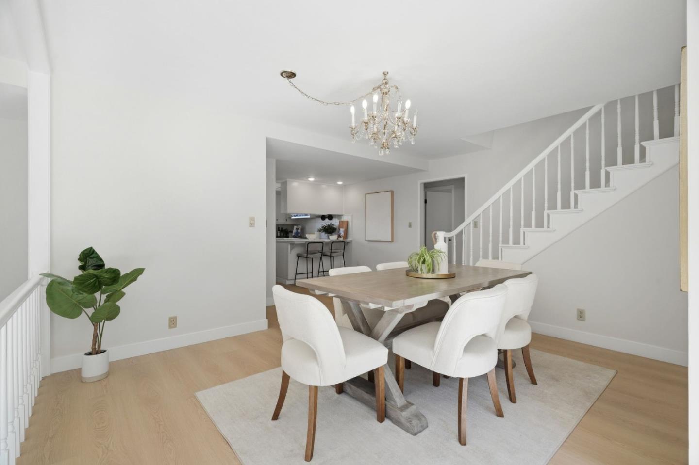 Detail Gallery Image 11 of 34 For 6128 Rainbow Dr, San Jose,  CA 95129 - 8 Beds | 3 Baths