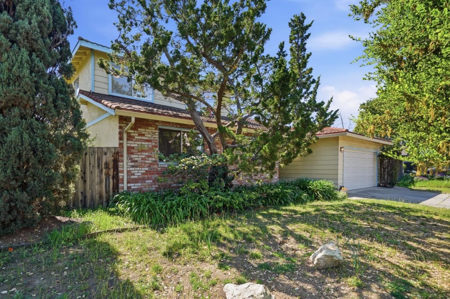 Detail Gallery Image 2 of 34 For 6128 Rainbow Dr, San Jose,  CA 95129 - 8 Beds | 3 Baths