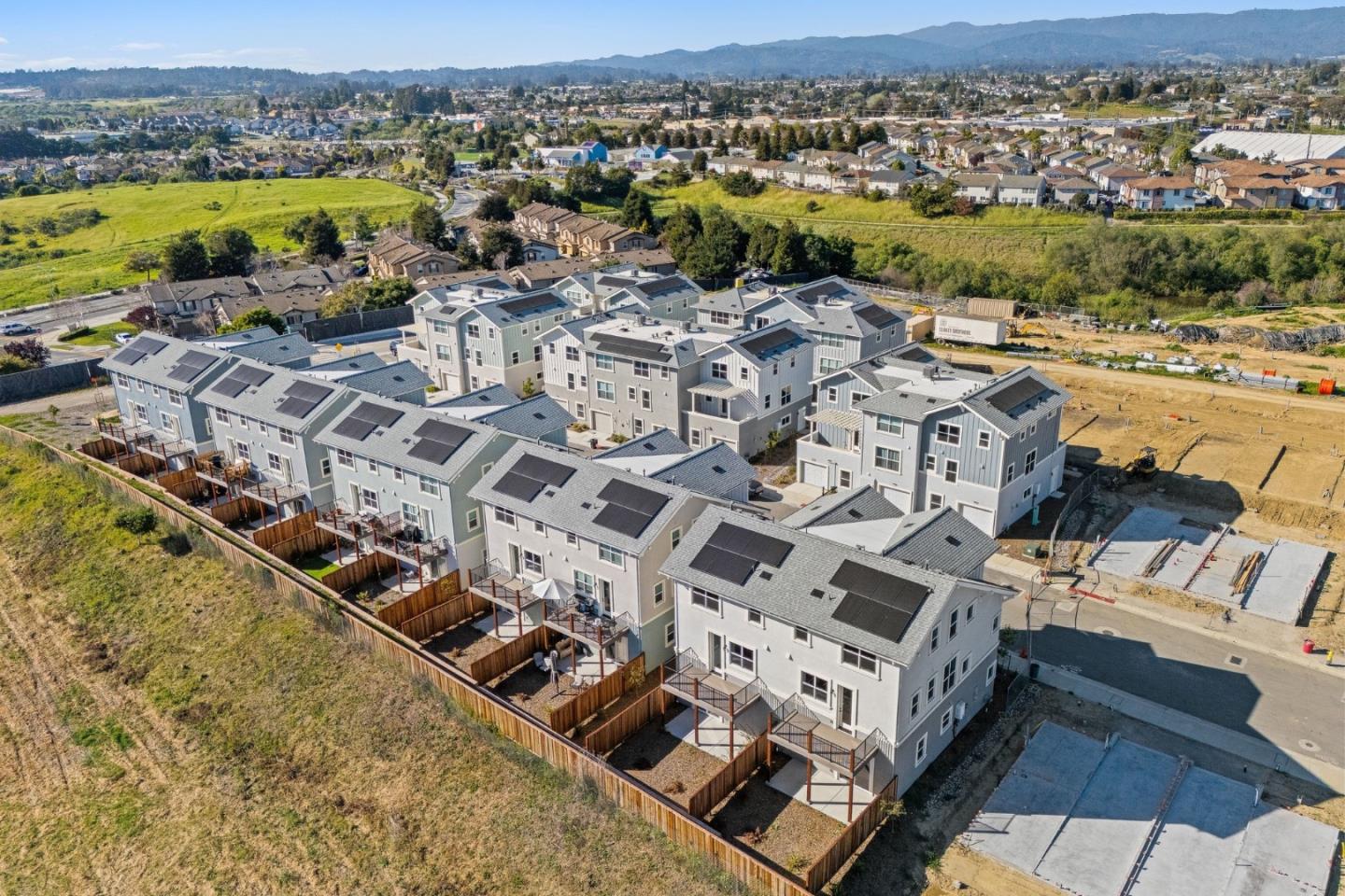 Detail Gallery Image 26 of 28 For 102 Skyline Vista Way, Watsonville,  CA 95076 - 3 Beds | 3/1 Baths