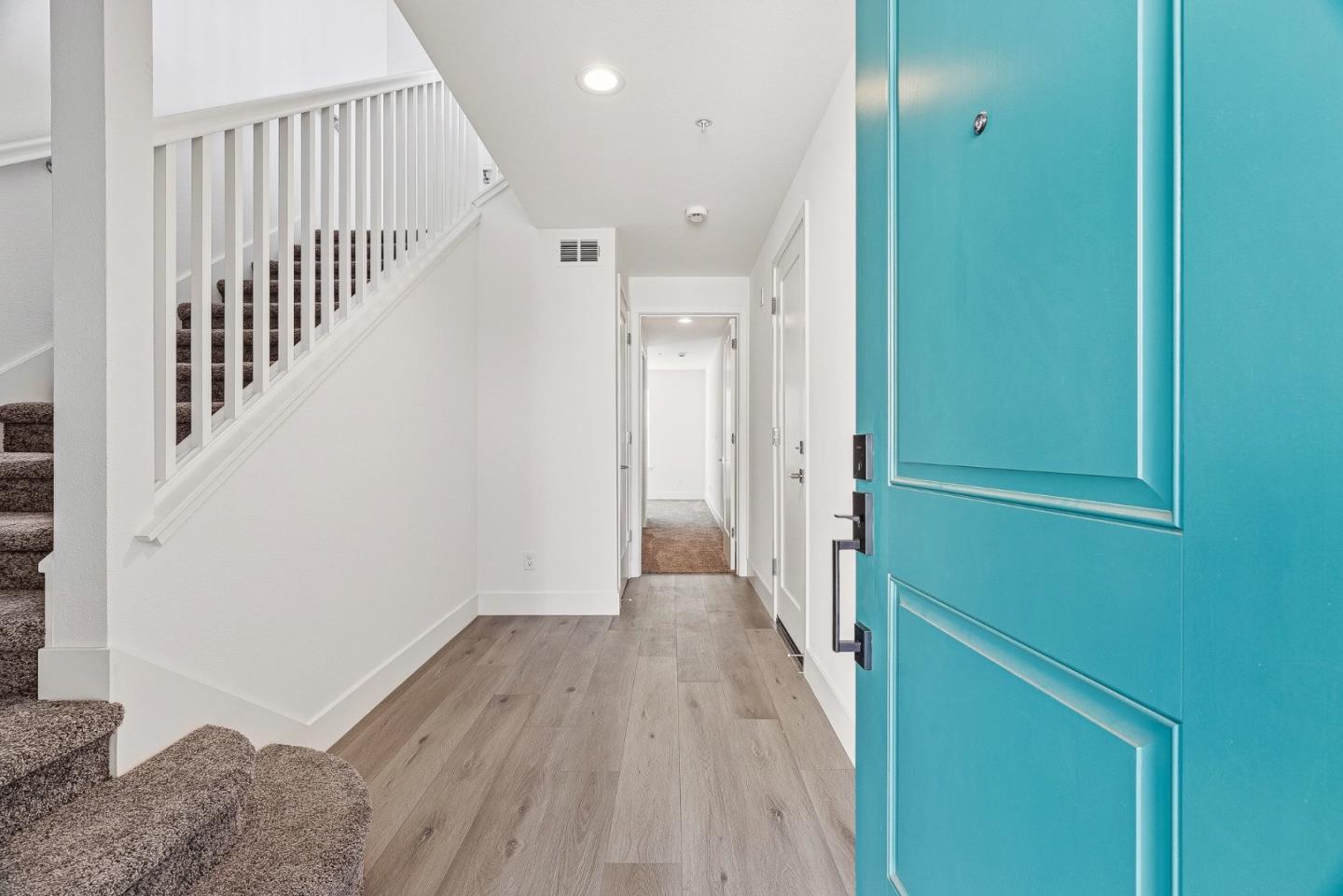 Detail Gallery Image 7 of 28 For 102 Skyline Vista Way, Watsonville,  CA 95076 - 3 Beds | 3/1 Baths