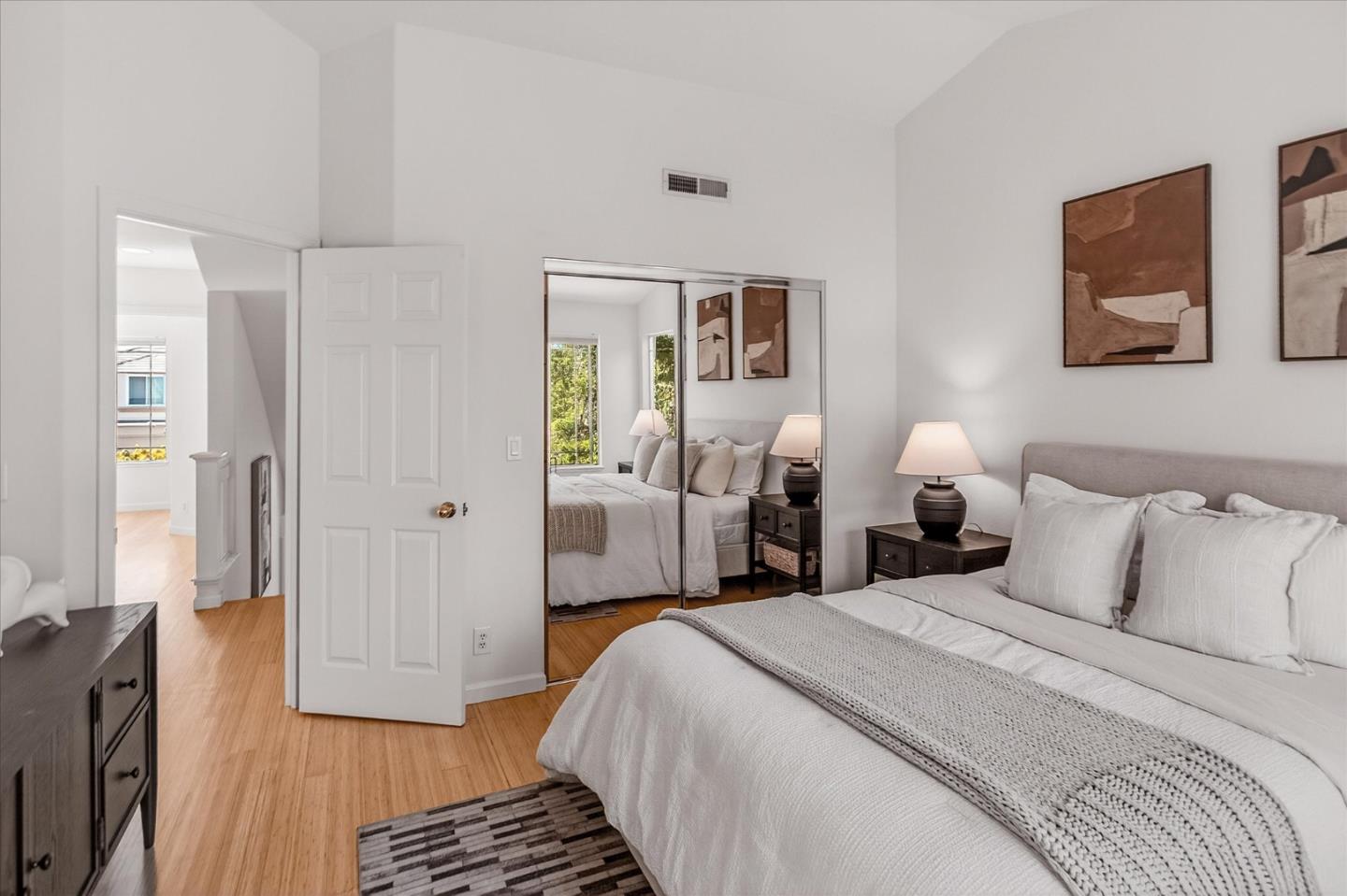 Detail Gallery Image 13 of 22 For 205 Houghton St, Mountain View,  CA 94041 - 3 Beds | 2/1 Baths