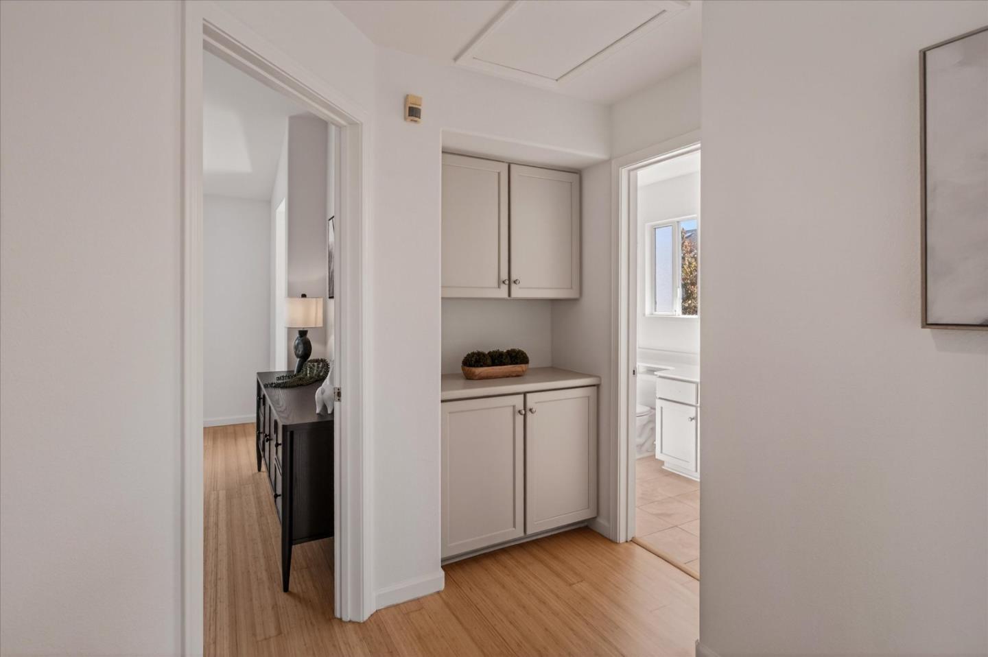 Detail Gallery Image 18 of 22 For 205 Houghton St, Mountain View,  CA 94041 - 3 Beds | 2/1 Baths