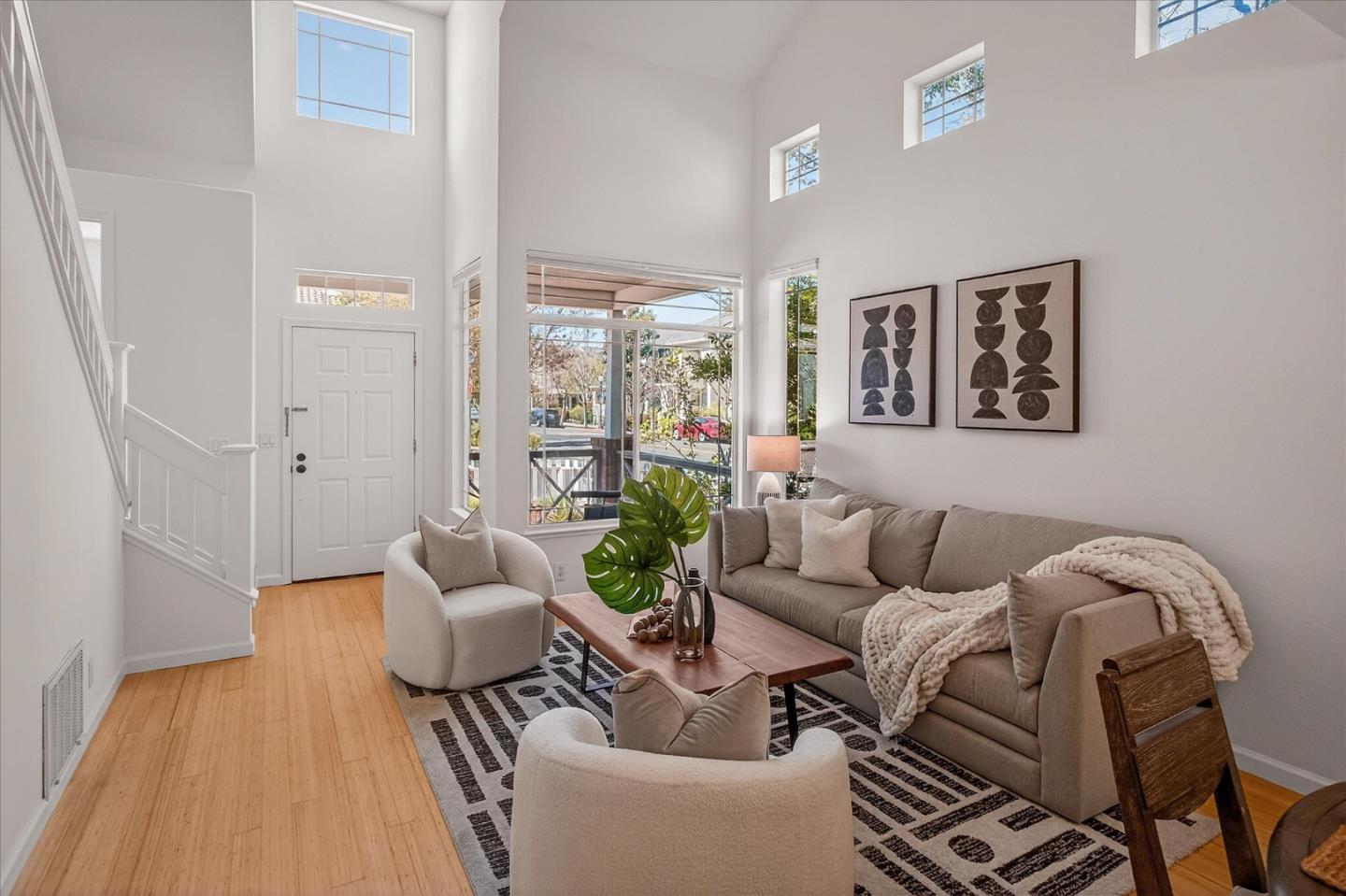 Detail Gallery Image 5 of 22 For 205 Houghton St, Mountain View,  CA 94041 - 3 Beds | 2/1 Baths