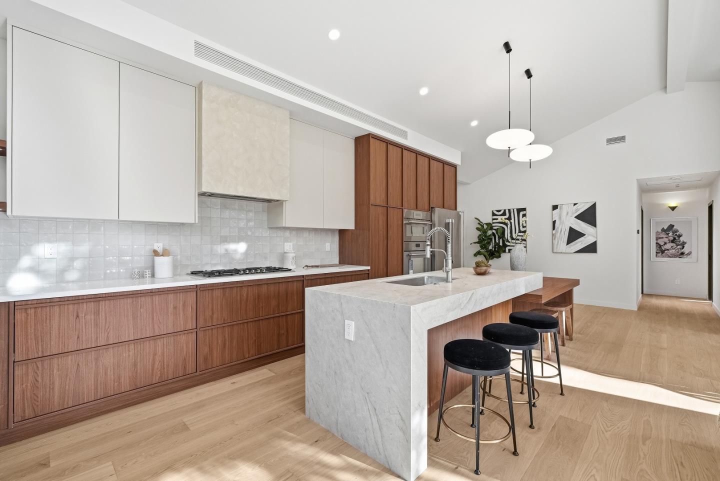 Detail Gallery Image 12 of 79 For 3295 Kathleen St, San Jose,  CA 95124 - 4 Beds | 4 Baths