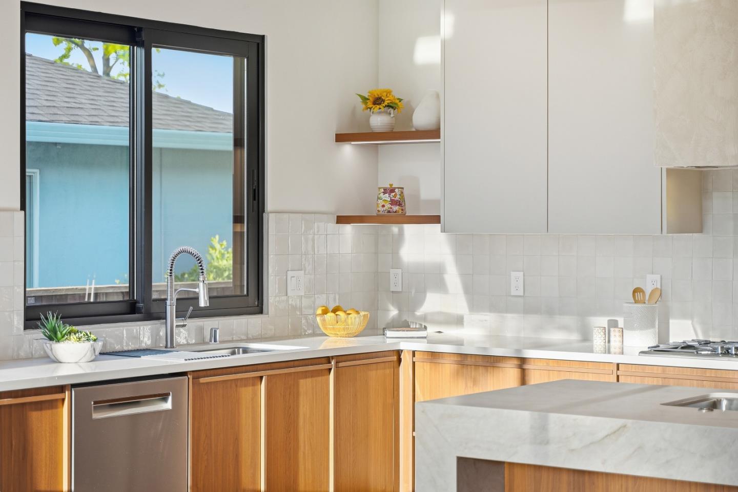 Detail Gallery Image 13 of 79 For 3295 Kathleen St, San Jose,  CA 95124 - 4 Beds | 4 Baths