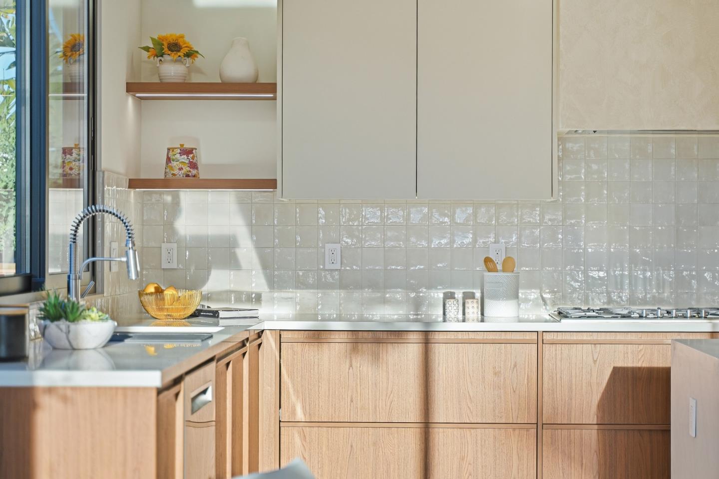 Detail Gallery Image 14 of 79 For 3295 Kathleen St, San Jose,  CA 95124 - 4 Beds | 4 Baths