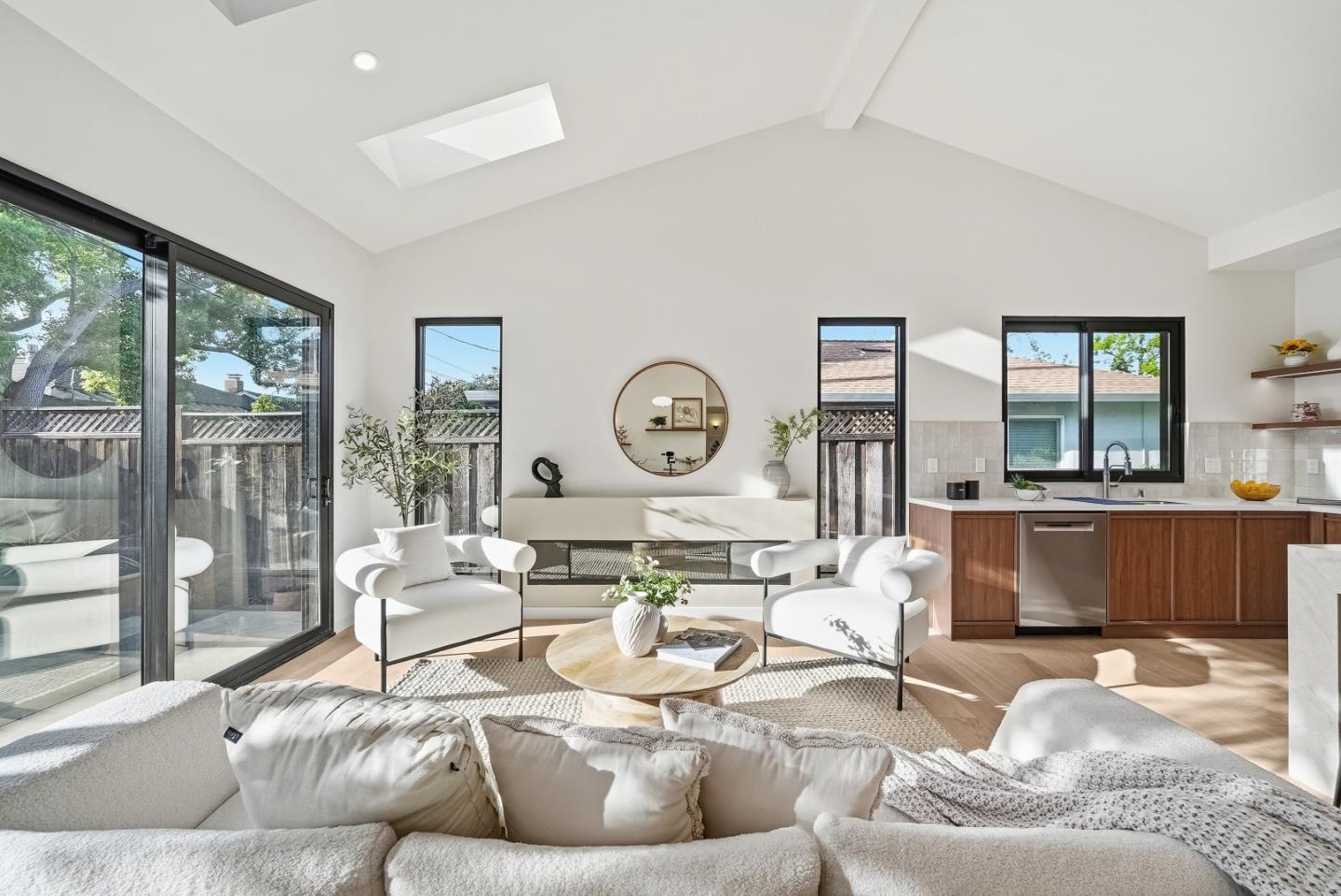 Detail Gallery Image 21 of 79 For 3295 Kathleen St, San Jose,  CA 95124 - 4 Beds | 4 Baths