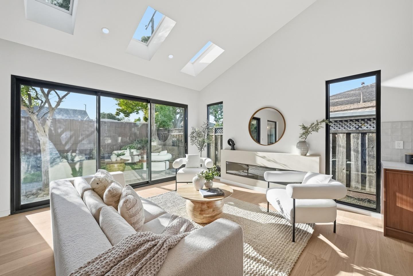 Detail Gallery Image 24 of 79 For 3295 Kathleen St, San Jose,  CA 95124 - 4 Beds | 4 Baths