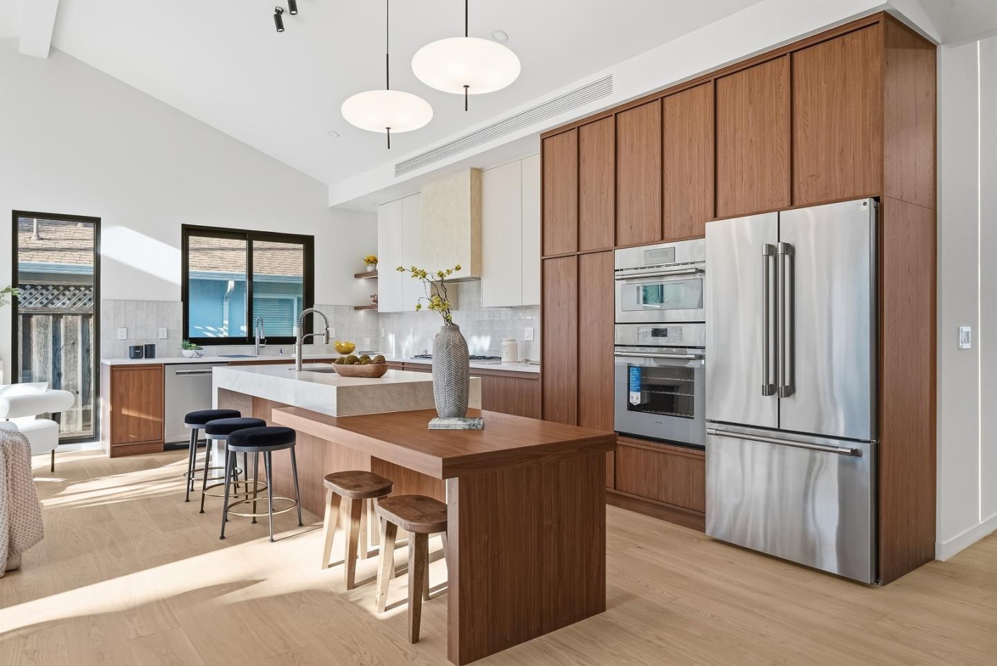 Detail Gallery Image 7 of 79 For 3295 Kathleen St, San Jose,  CA 95124 - 4 Beds | 4 Baths