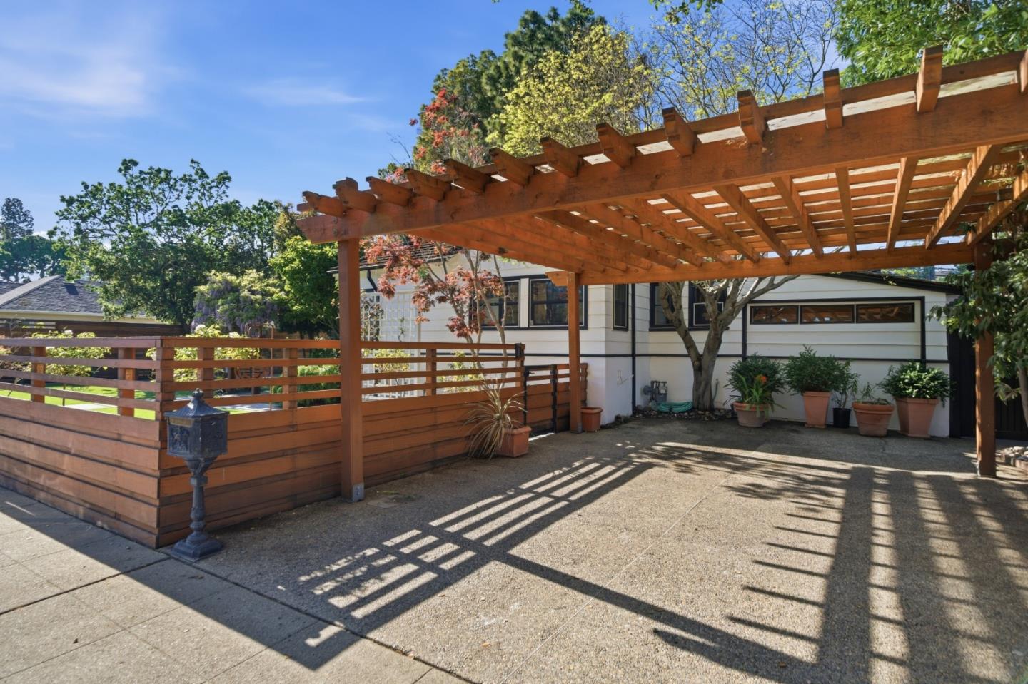 Detail Gallery Image 11 of 50 For 30 Mission Dr, San Mateo,  CA 94402 - 2 Beds | 1/1 Baths