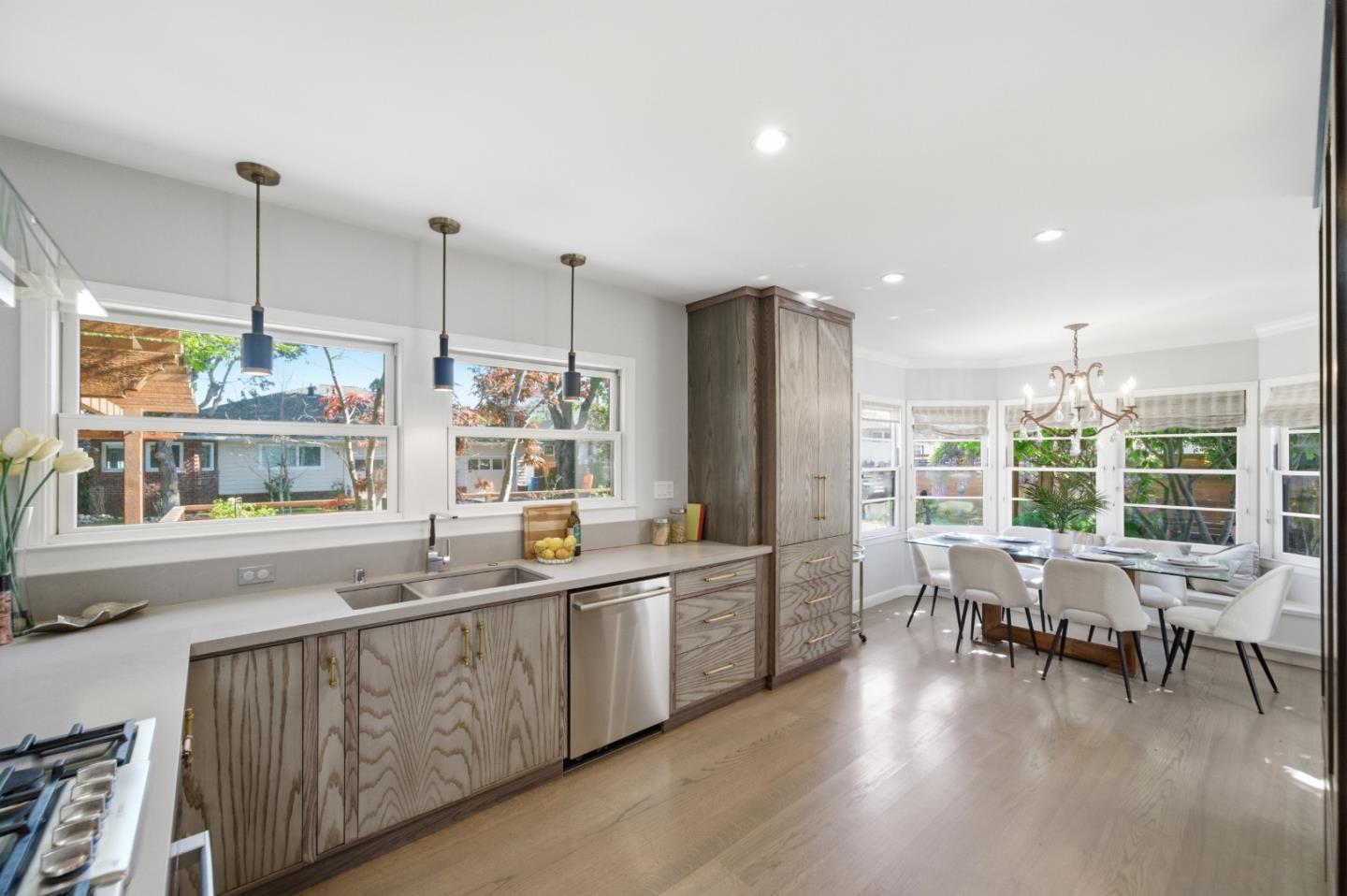 Detail Gallery Image 18 of 50 For 30 Mission Dr, San Mateo,  CA 94402 - 2 Beds | 1/1 Baths