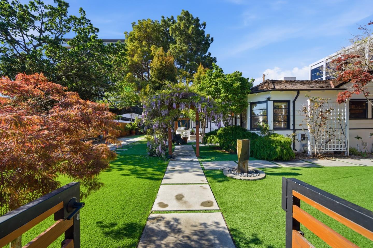 Detail Gallery Image 2 of 50 For 30 Mission Dr, San Mateo,  CA 94402 - 2 Beds | 1/1 Baths