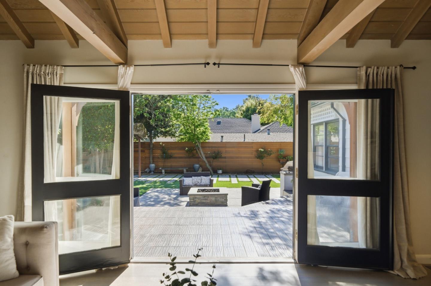 Detail Gallery Image 25 of 50 For 30 Mission Dr, San Mateo,  CA 94402 - 2 Beds | 1/1 Baths