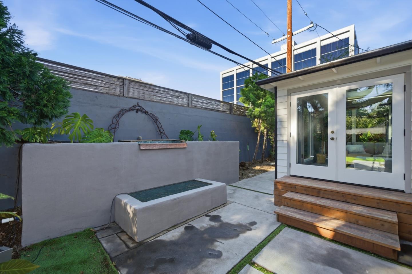 Detail Gallery Image 33 of 50 For 30 Mission Dr, San Mateo,  CA 94402 - 2 Beds | 1/1 Baths