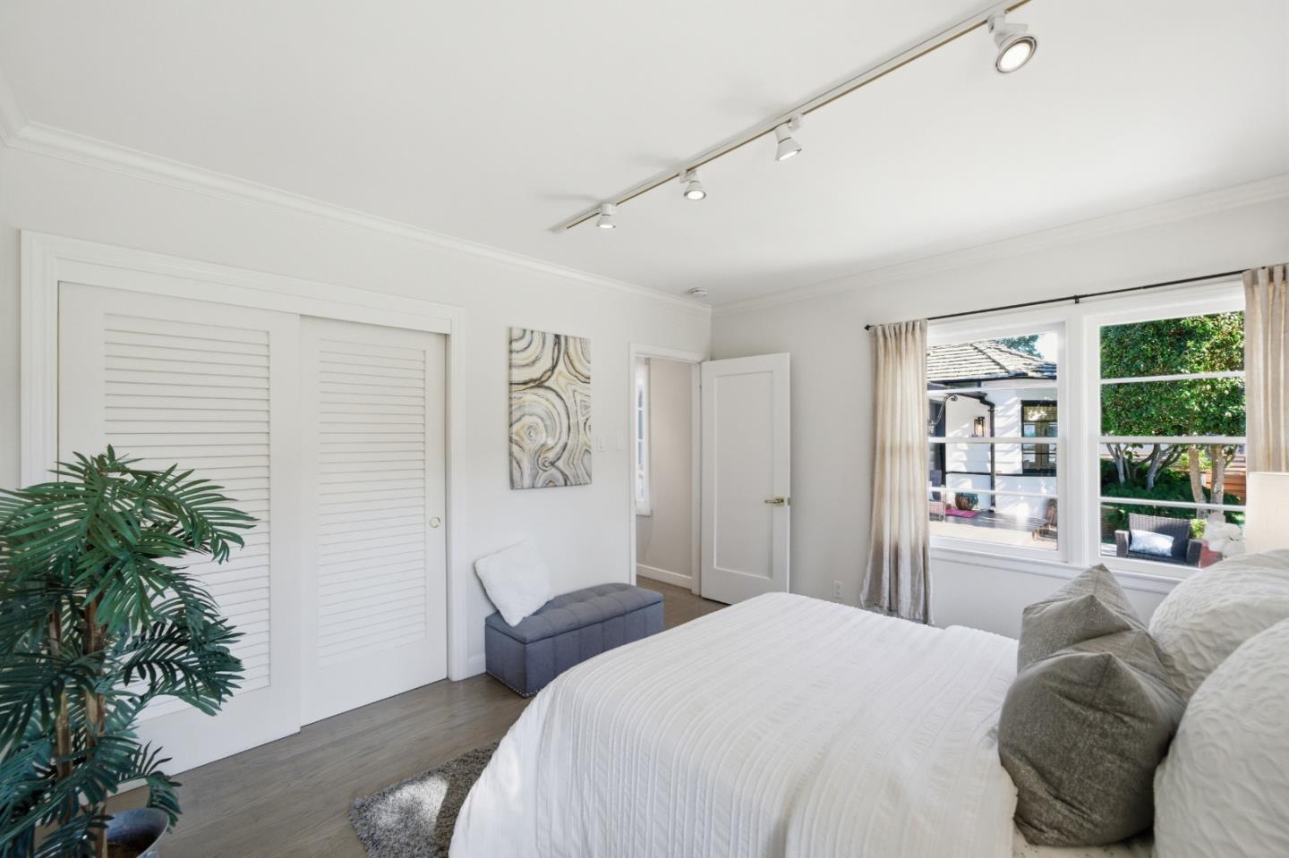 Detail Gallery Image 37 of 50 For 30 Mission Dr, San Mateo,  CA 94402 - 2 Beds | 1/1 Baths