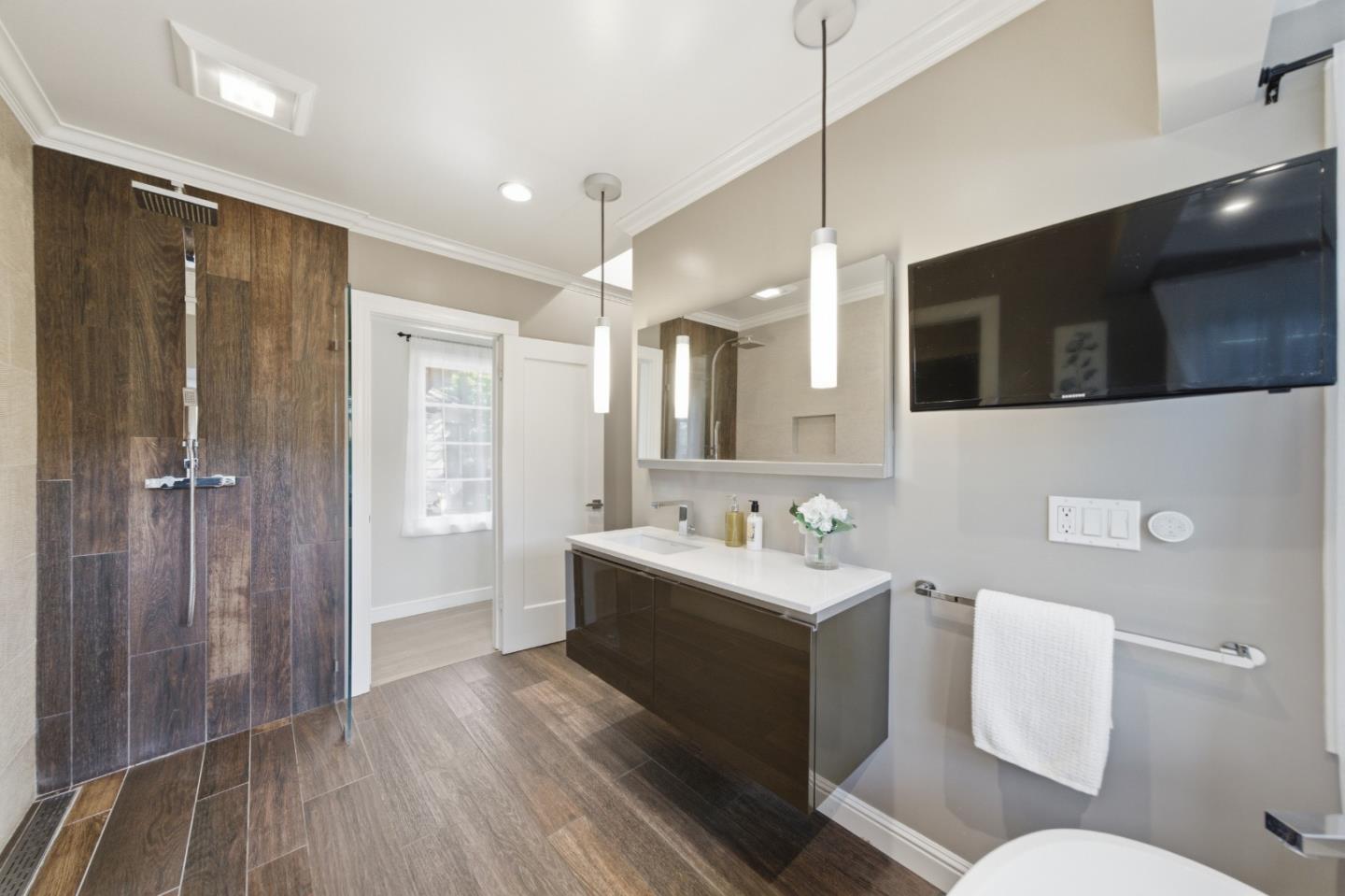 Detail Gallery Image 39 of 50 For 30 Mission Dr, San Mateo,  CA 94402 - 2 Beds | 1/1 Baths