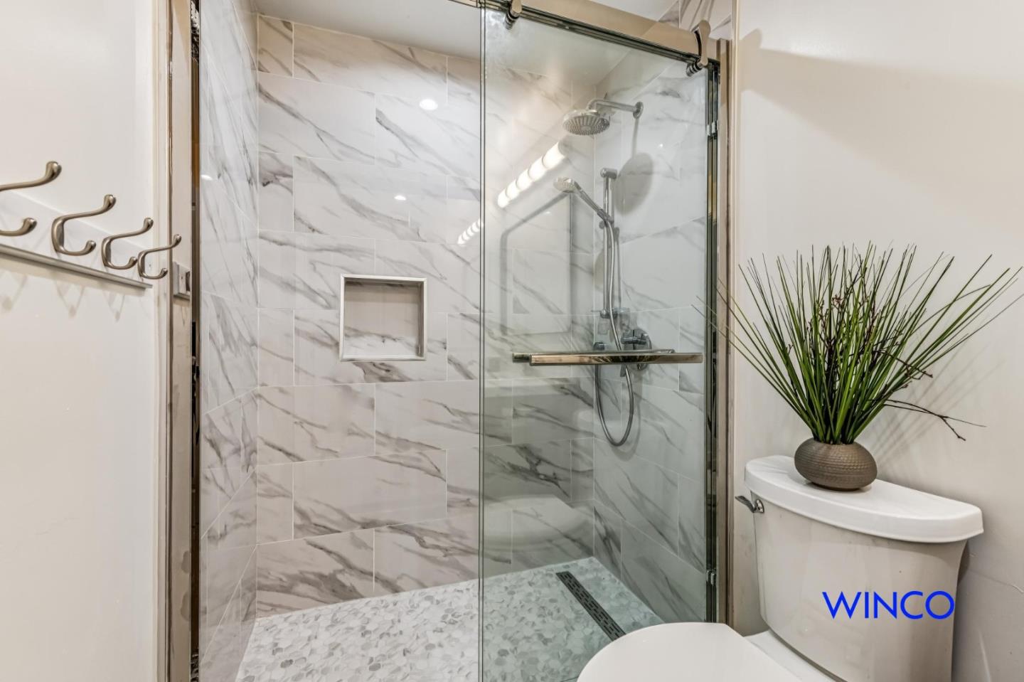 Detail Gallery Image 16 of 56 For 372 Avalon Dr, South San Francisco,  CA 94080 - 2 Beds | 1 Baths