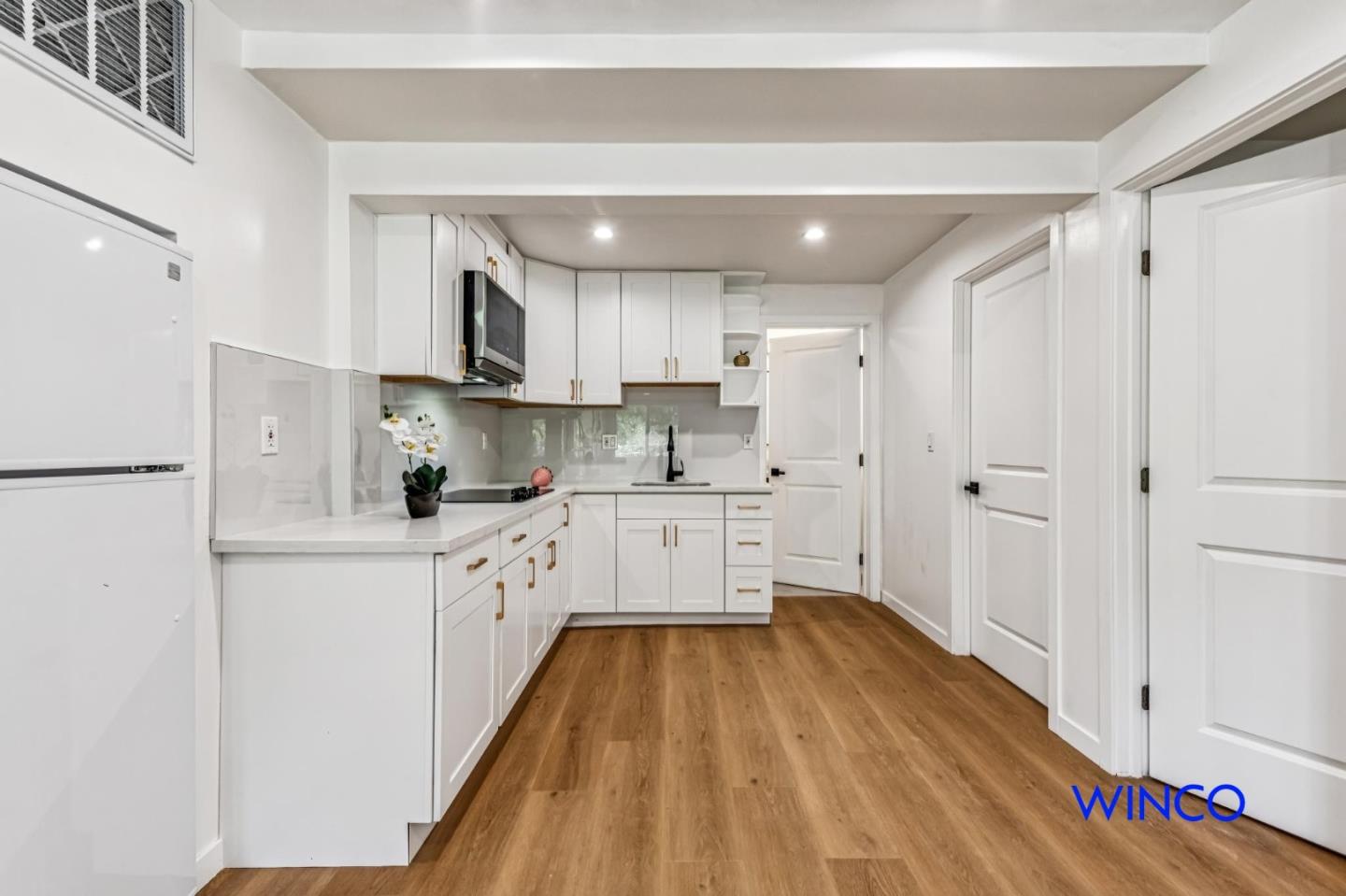 Detail Gallery Image 6 of 56 For 372 Avalon Dr, South San Francisco,  CA 94080 - 2 Beds | 1 Baths