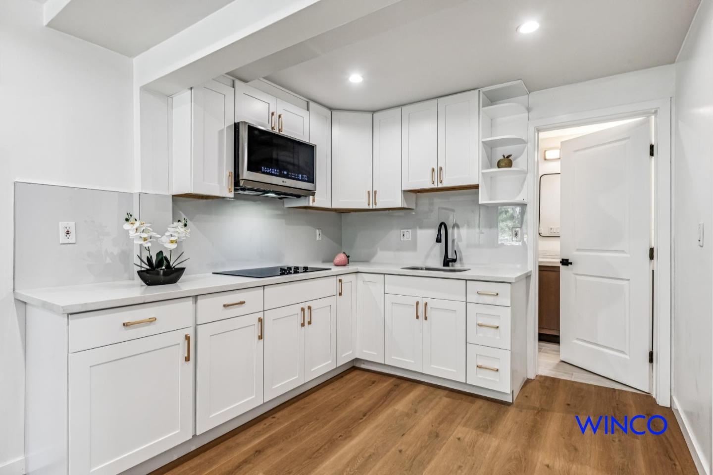 Detail Gallery Image 7 of 56 For 372 Avalon Dr, South San Francisco,  CA 94080 - 2 Beds | 1 Baths