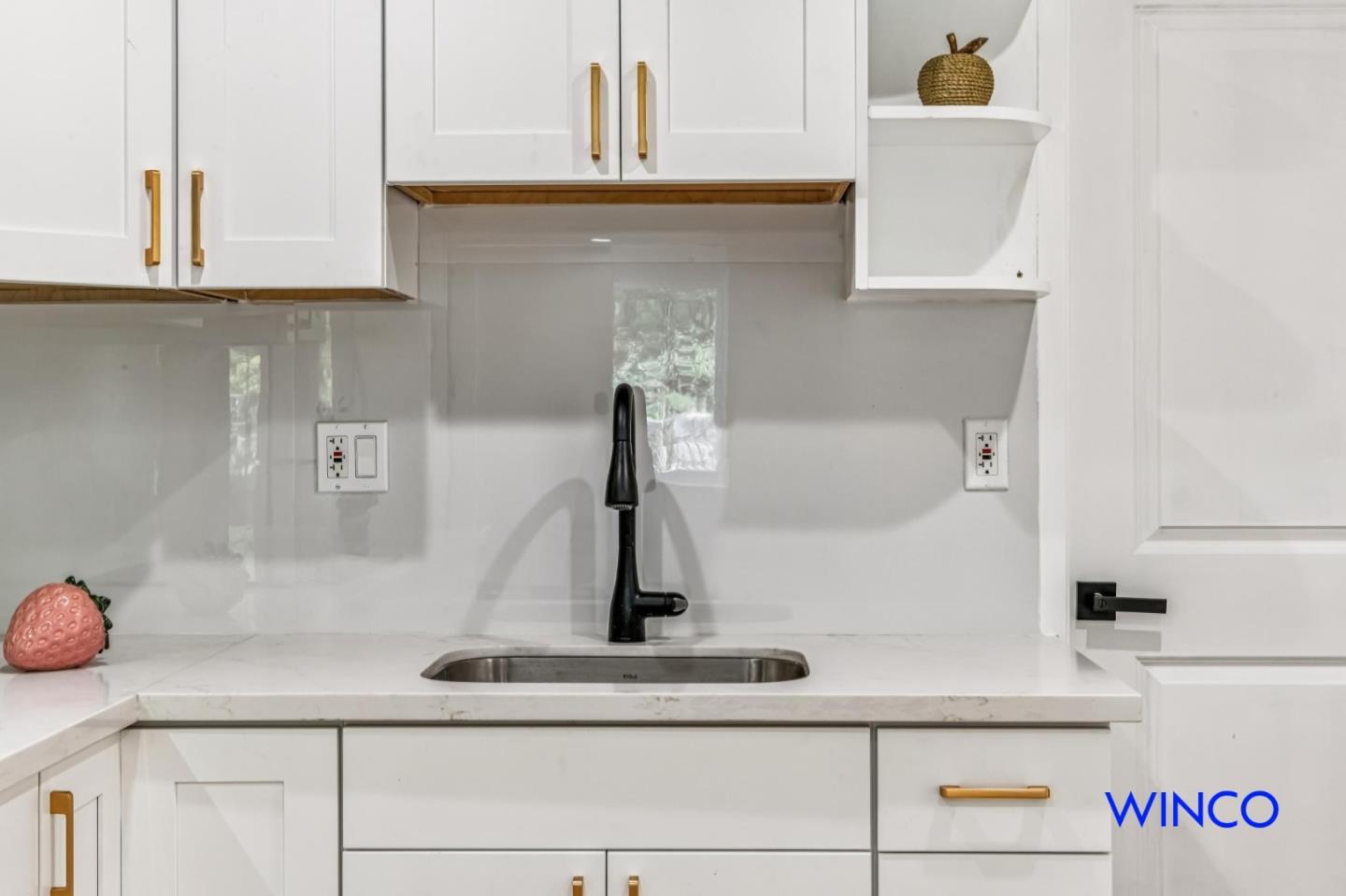 Detail Gallery Image 9 of 56 For 372 Avalon Dr, South San Francisco,  CA 94080 - 2 Beds | 1 Baths