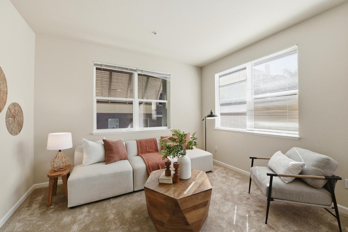 Detail Gallery Image 13 of 32 For 19 N Willard, San Jose,  CA 95126 - 3 Beds | 2/1 Baths